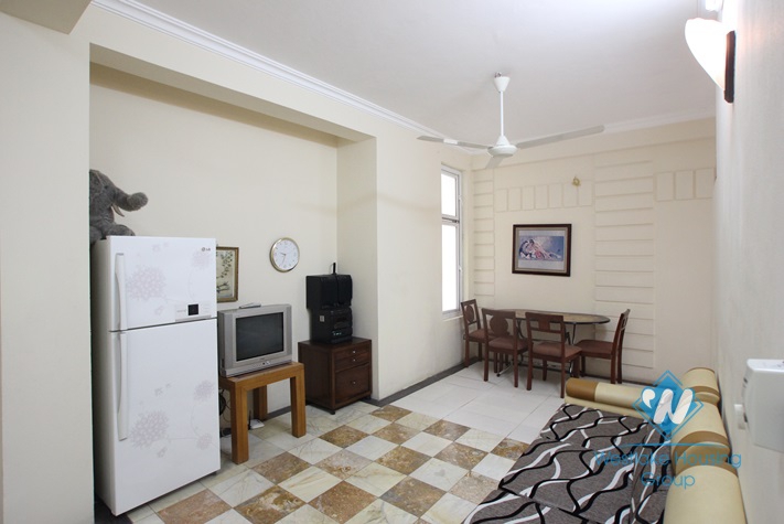 02 bedroom apartment for rent with cheap price in Lac Long Quan Tay Ho